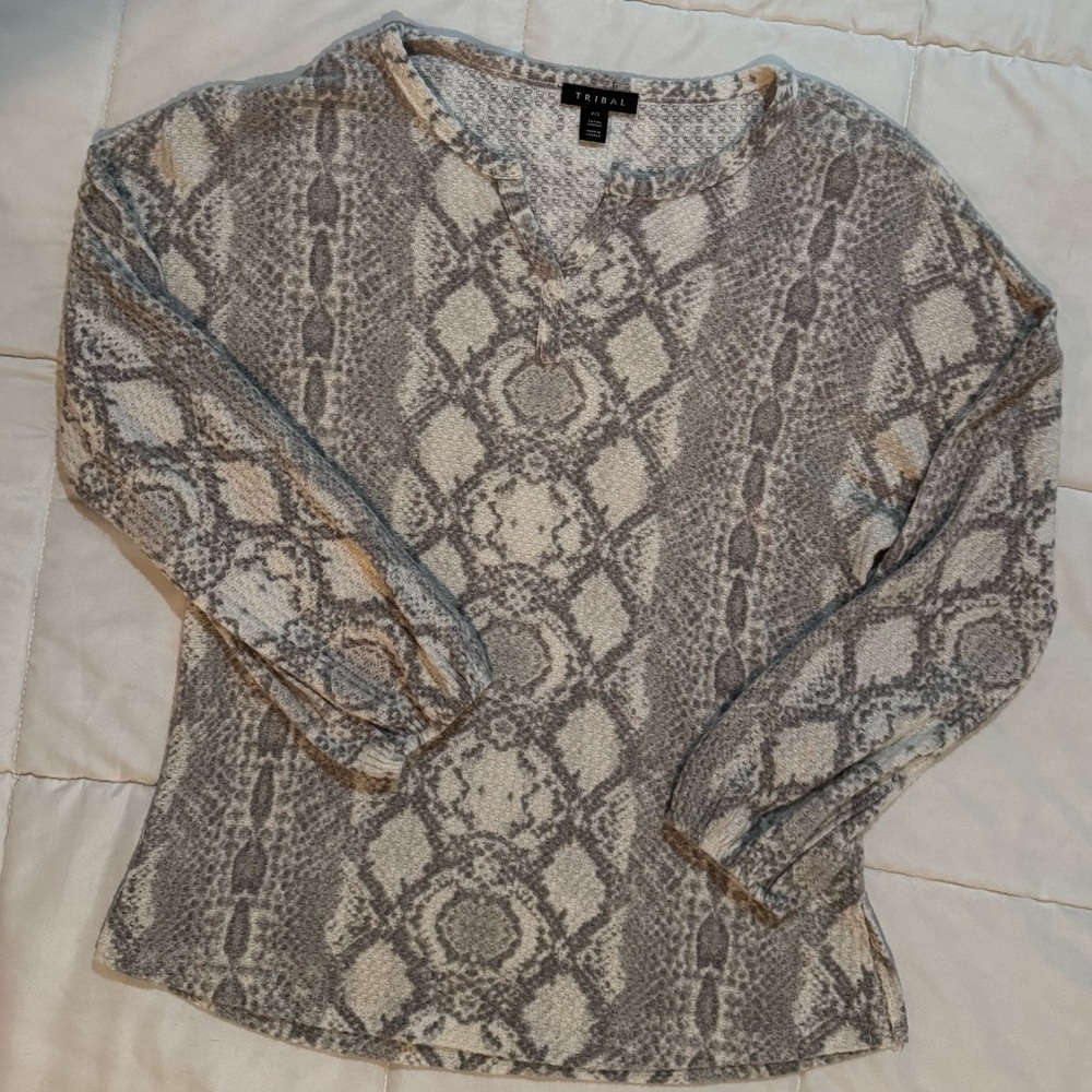 Tribal Snakeskin Pattern Long Sleeve Top